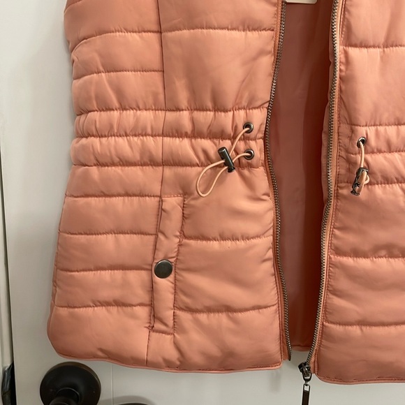 COPPER KEY apricot puffy vest. L - Picture 3 of 8